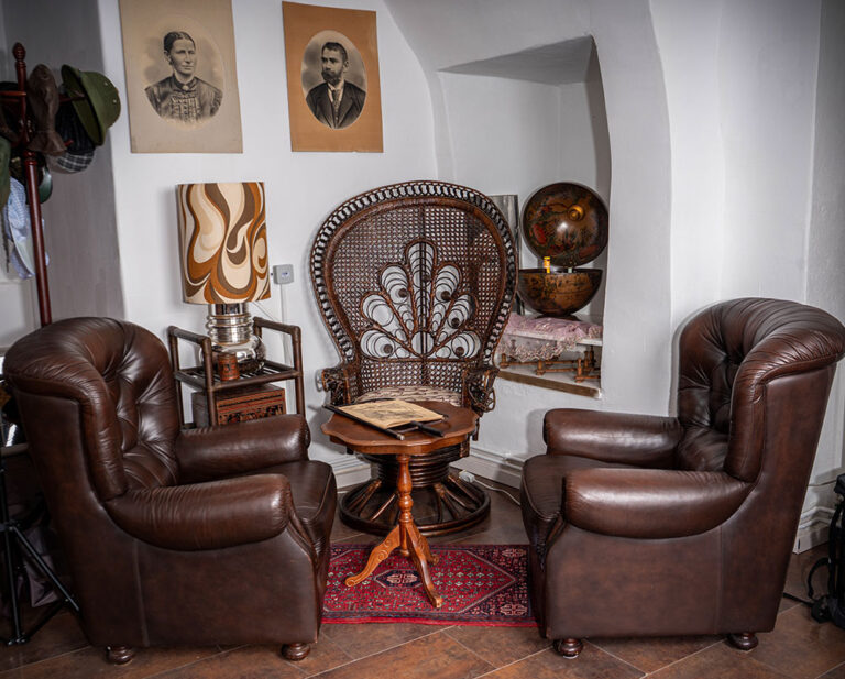 OBJEKTiv Vintagemöbel und Accessoires Geschäftslokal Innenansicht